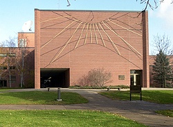 University of Wisconsin-River Falls Kleinpell Fine Arts Building